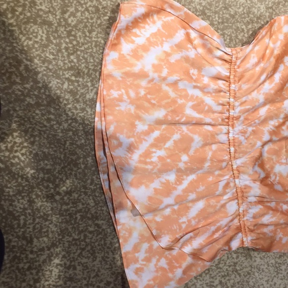 Peach and white blouse - Picture 5 of 8